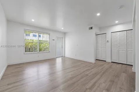 8550 Byron Avenue Miami Beach FL 33141
