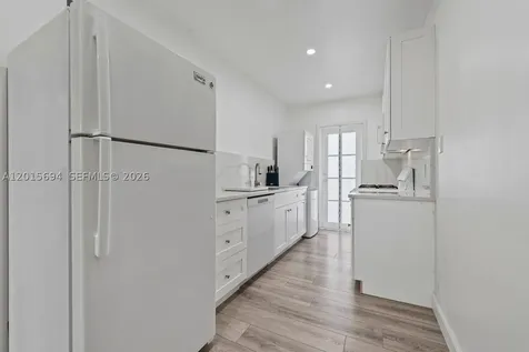 8550 Byron Avenue Miami Beach FL 33141