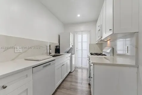 8550 Byron Avenue Miami Beach FL 33141