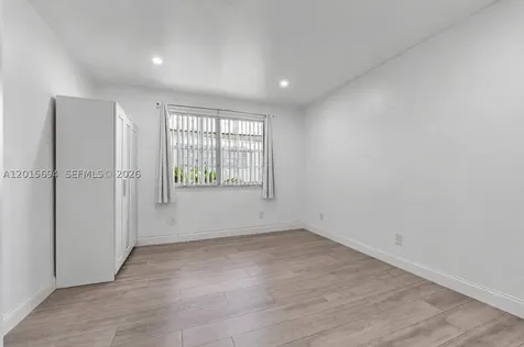8550 Byron Avenue Miami Beach FL 33141