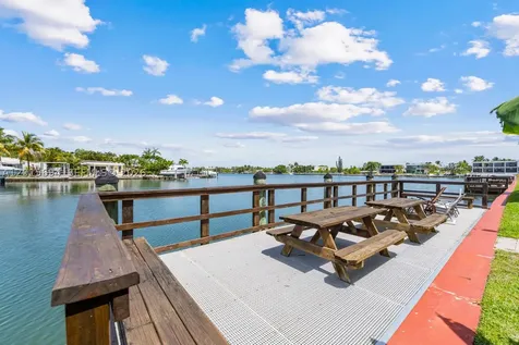 8550 Byron Avenue Miami Beach FL 33141