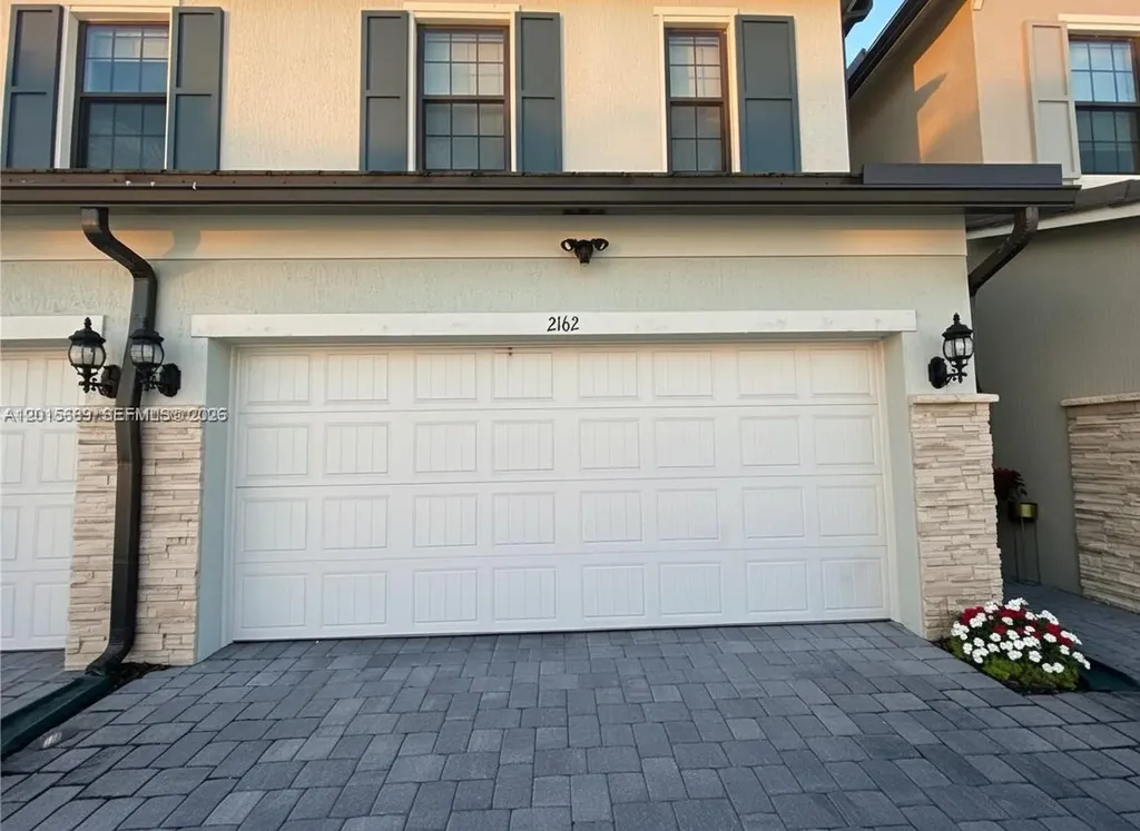 2162 Appleton Circle N Oakland Park FL 33309