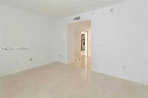 Aventura FL 33160