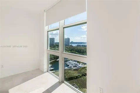 Aventura FL 33160