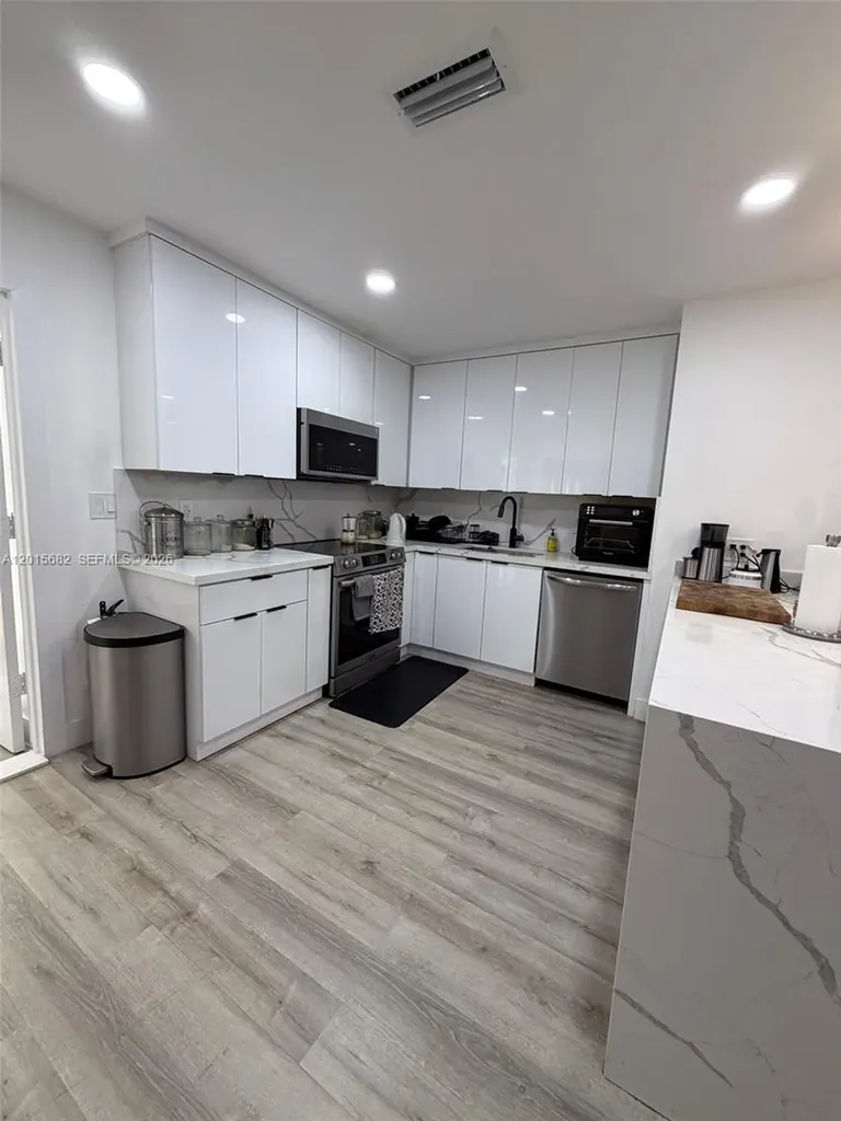 310 NE 12th Avenue Pompano Beach FL 33060