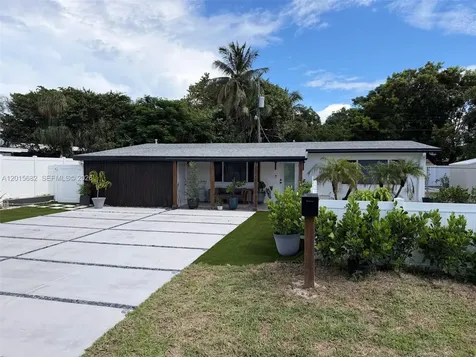 310 NE 12th Avenue Pompano Beach FL 33060