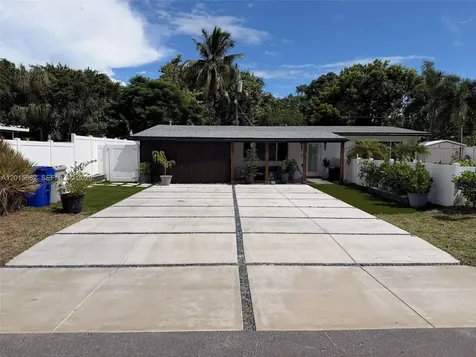310 NE 12th Avenue Pompano Beach FL 33060