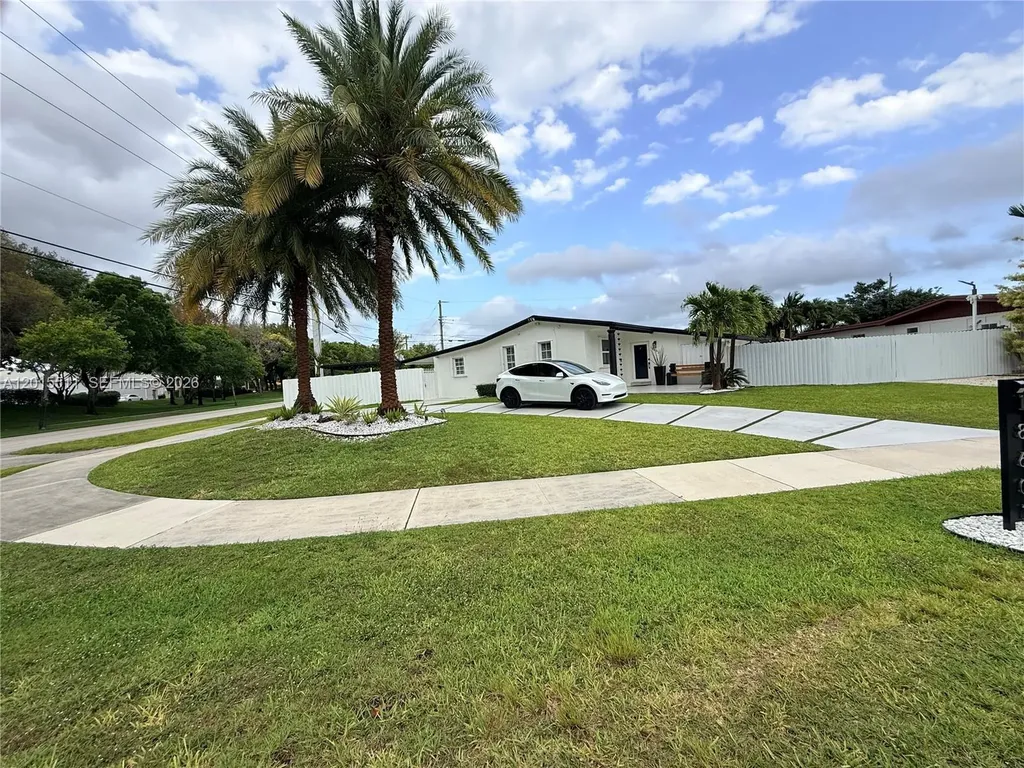 18601 Belview Drive Cutler Bay FL 33157