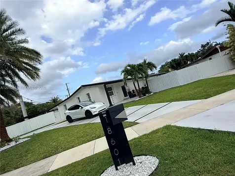 18601 Belview Drive Cutler Bay FL 33157