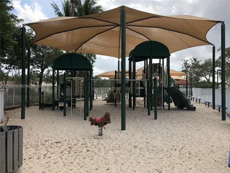 693 Live Oak Lane Weston FL 33327
