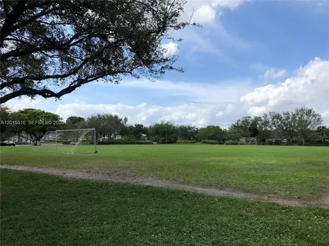 693 Live Oak Lane Weston FL 33327