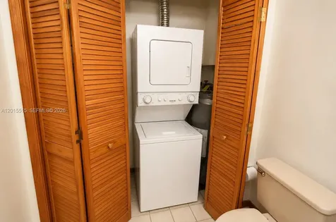 2934 Whitehead Street Miami FL 33133