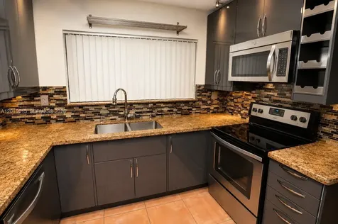 2934 Whitehead Street Miami FL 33133