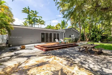 340 NE 129th Street North Miami FL 33161