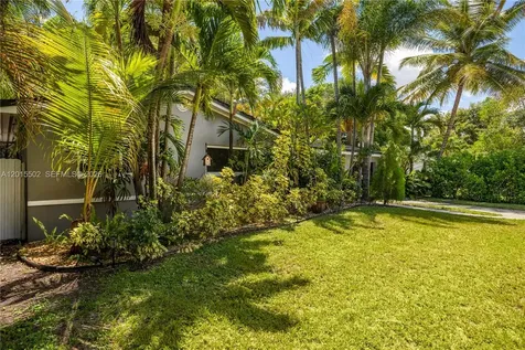 340 NE 129th Street North Miami FL 33161