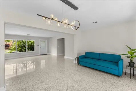 340 NE 129th Street North Miami FL 33161