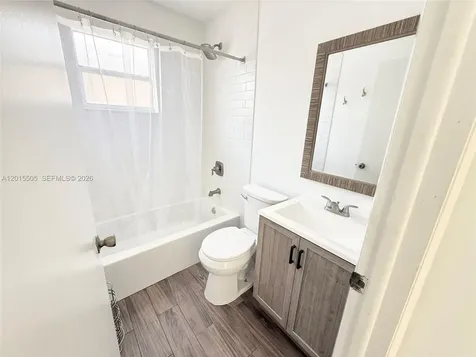 2645 SW 28th Court Miami FL 33133