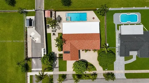 10435 SW 92nd Street Miami FL 33176