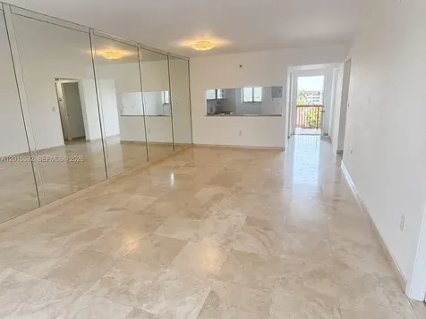 10253 NW 9th St Circle Miami FL 33172