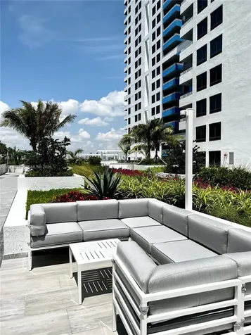 1330 West Avenue Miami Beach FL 33139