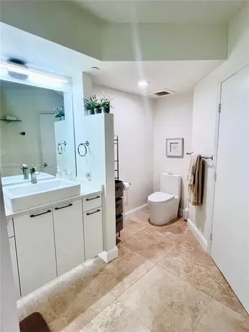 1330 West Avenue Miami Beach FL 33139