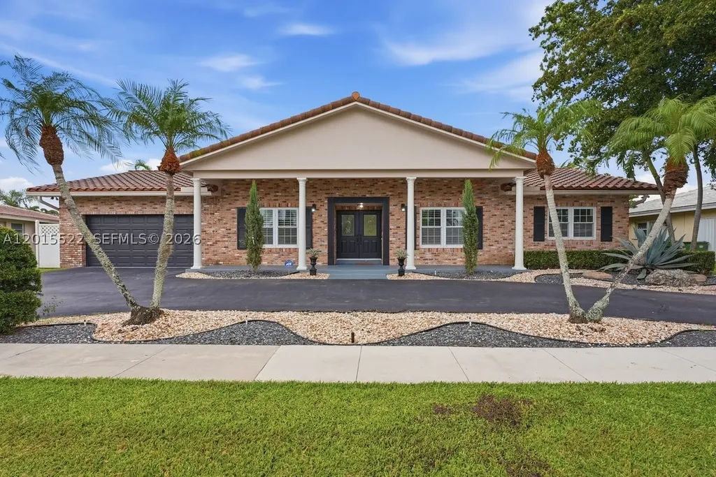 16530 Lake Tree Drive Weston FL 33326