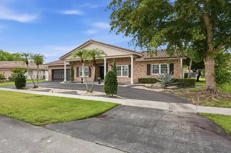 16530 Lake Tree Drive Weston FL 33326