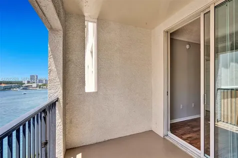 17150 N Bay Road Sunny Isles Beach FL 33160