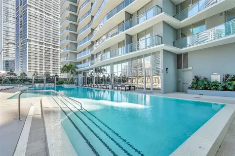 77 SE 5th Street Miami FL 33131
