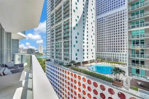 77 SE 5th Street Miami FL 33131