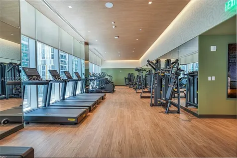 77 SE 5th Street Miami FL 33131