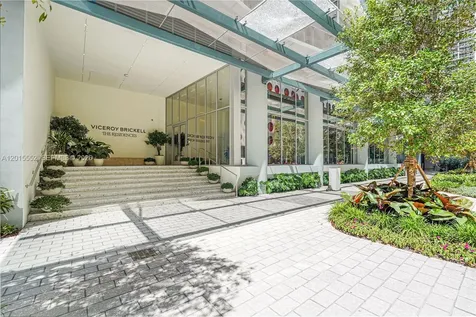 77 SE 5th Street Miami FL 33131