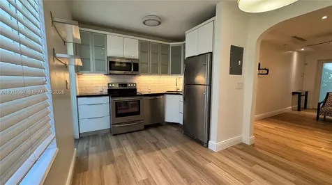 645 Lenox Avenue Miami Beach FL 33139
