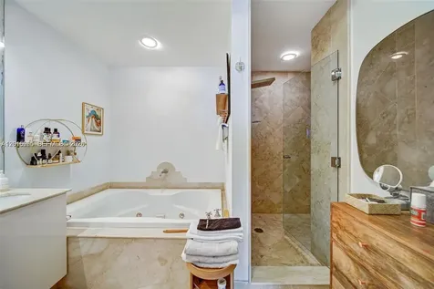 100 S Pointe Drive Miami Beach FL 33139