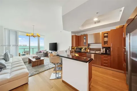 100 S Pointe Drive Miami Beach FL 33139