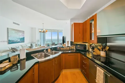 100 S Pointe Drive Miami Beach FL 33139