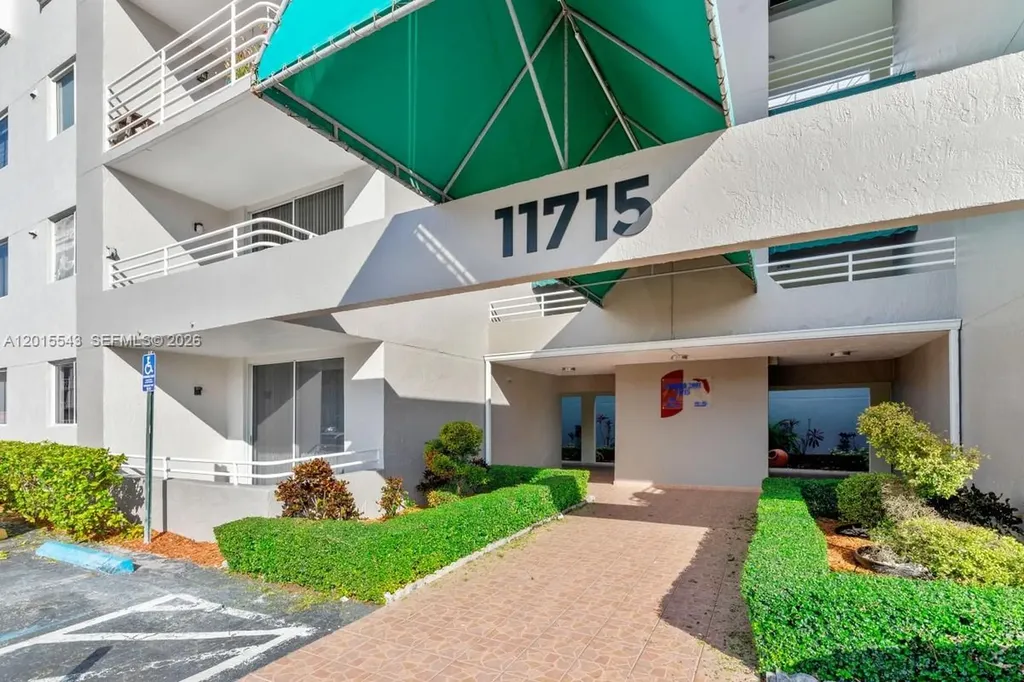 11715 SW 18th Street Miami FL 33175