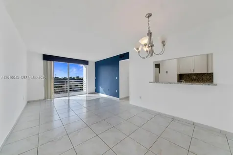11715 SW 18th Street Miami FL 33175