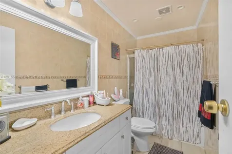 1041 NW 196th Terrace Miami Gardens FL 33169