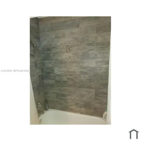 207 NE 141st Street Miami FL 33161