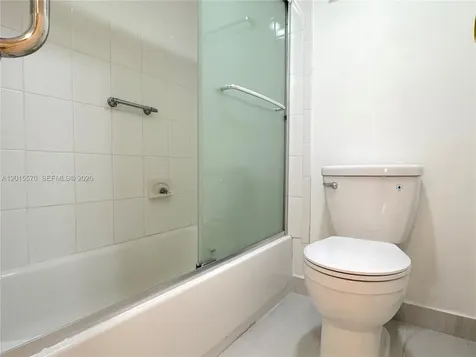 20400 W Country Club Drive Aventura FL 33180