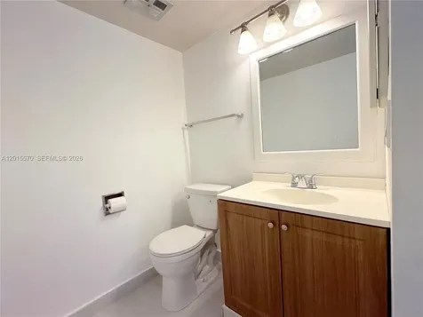 20400 W Country Club Drive Aventura FL 33180