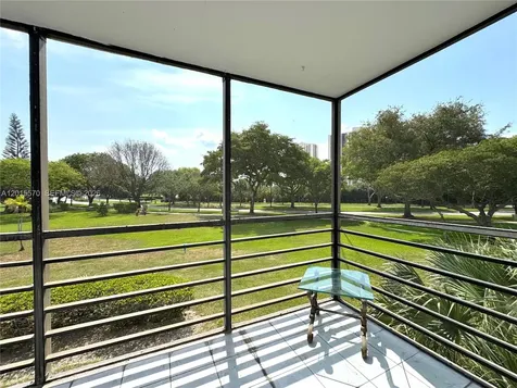 20400 W Country Club Drive Aventura FL 33180