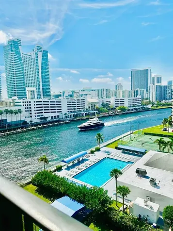 600 Parkview Drive Hallandale Beach FL 33009