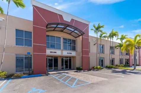 8216 NW 30th Terrace Doral FL 33122