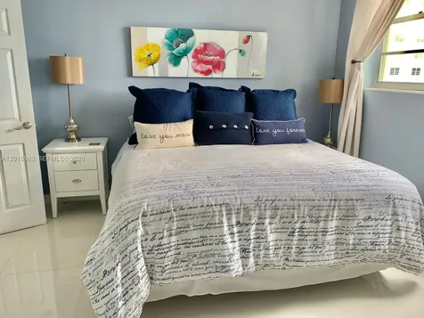 3901 S Ocean Drive Hollywood FL 33019