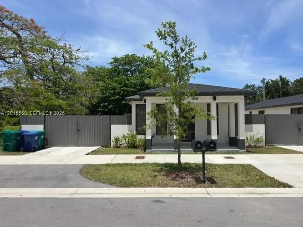 10091 Kumquat Street Miami FL 33157
