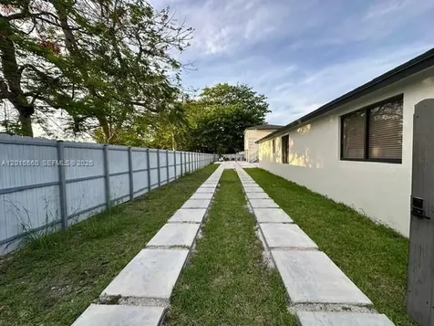 10091 Kumquat Street Miami FL 33157
