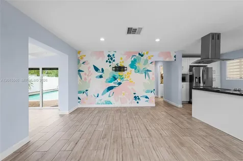 309 NW 43rd Avenue Plantation FL 33317