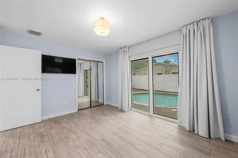 309 NW 43rd Avenue Plantation FL 33317